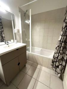 Appartements Studio avec piscine SAINT FLORENT FLOJ04 : photos des chambres