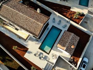 Villa Istra Relax Smaragd for 8 people with heated pool & pet friendly only 800 m from the beach