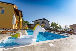 Villa Ivetta for 10 people near Opatija with sea view & children playground