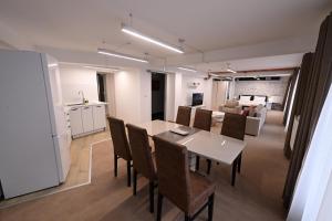 Alexandar Square Suites
