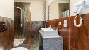 Royal Tulip, Sun & Snow