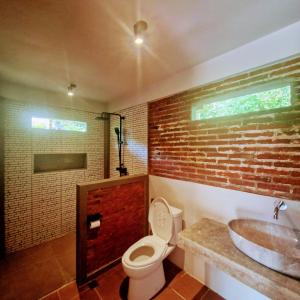 Lombok House Mentigi