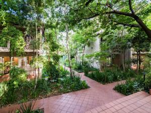 Melrose Place Boutique Hotel