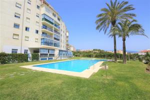 Stylish 2BR in Estepona, Walk to Beach & Old Town