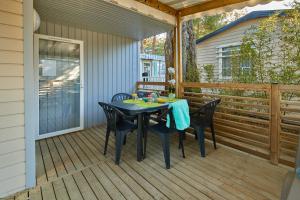 Campings Camping Au Soir D-ete : Mobile Home
