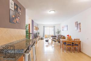 Bristol Shore Rooftop Pool and Sea View