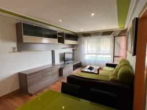 Bonito piso de 4 habitaciones- Port Aventura