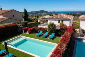 Villas New villa in Le Castellet with pool Superb view Villa neuve au Castellet avec piscine et superbe vue : photos des chambres