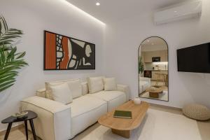 Acropolis Loom Suite