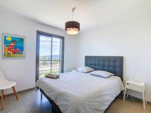 Villas New villa in Le Castellet with pool Superb view Villa neuve au Castellet avec piscine et superbe vue : photos des chambres