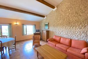 04B8 Beautiful T3 in the heart of lavender - pool