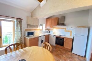 Appartements 04B9 Beautiful T3 in the heart of lavender - pool : photos des chambres