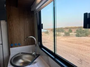 Royal Caravan DeadSea Crown Group Collection - 尼夫佐哈