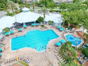 8102-3-PP-Vacation getaway condo at Windsor