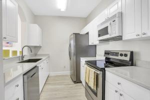 8102-3-PP-Vacation getaway condo at Windsor
