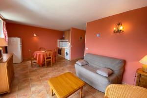 Appartements 04B4 Beautiful studio in a mas provencal - pool : photos des chambres