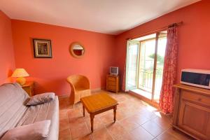 Appartements 04B4 Beautiful studio in a mas provencal - pool : photos des chambres
