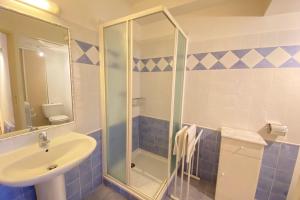 Appartements 04B4 Beautiful studio in a mas provencal - pool : photos des chambres