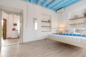 Xenofon Traditional Rooms