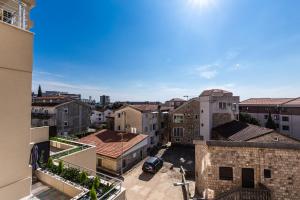 Contemporary Retreat in Bečići