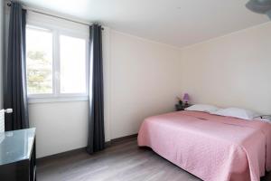 Appartements Emile Zola Asniere - KP -Spacious apt for 6 with porch Asniere sur Seine : photos des chambres