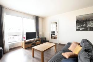 Appartements Emile Zola Asniere - KP -Spacious apt for 6 with porch Asniere sur Seine : photos des chambres