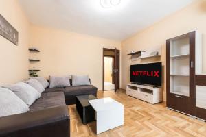 Downtown Аpartment with Free Parking