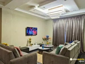 Chic apart with parking near the airport - Yassa