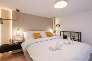 E22 - Boutique Apartments, Best Location by BQA