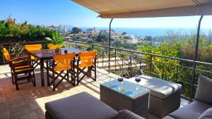 Complex HARMONY with infinity pool