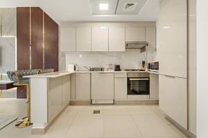 Modern Compact Studio in JVC