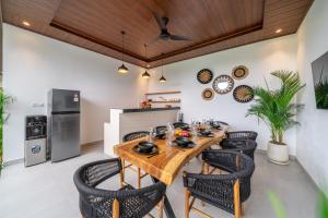 Stunning 4-Bedroom Villa with Breathtaking Ricefield Views - Your Ultimate Bali Getaway Awaits!