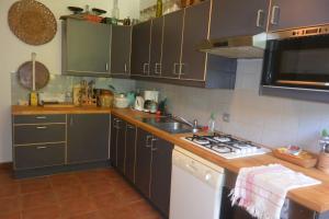 Agréable villa fleurie sur lile de Porquerolles