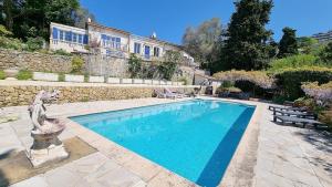 Villa 4 BR with pool, 5 minutes Cannes