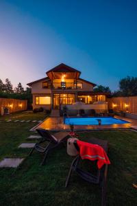Sepetçi Lakehouse Heated Pool