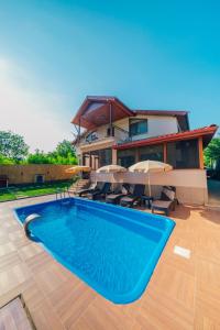 Sepetçi Lakehouse Heated Pool
