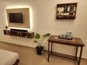 Vagator Beachside Apartment with Pool by Welkin Stays