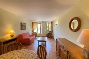 04B5 Beautiful studio in a mas provençal - pool - Entrevennes