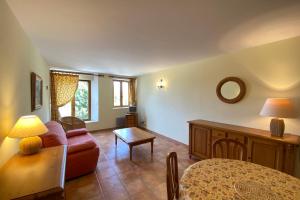 Appartements 04B5 Beautiful studio in a mas provencal - pool : photos des chambres