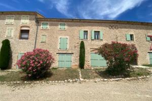 Appartements 04B5 Beautiful studio in a mas provencal - pool : photos des chambres