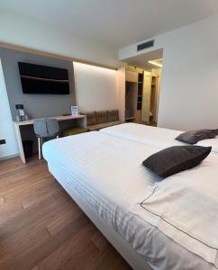 Classic Twin Room - Ground Floor room in Hotel Villa Letizia