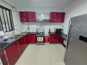 Lux Suites Sapphire Court Apartments