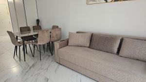 Luxury Beachfront Family Apartment