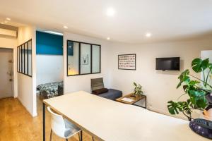 Calisson Appartement lumineux et cosy près des plages