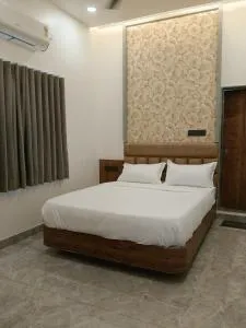 Dwarka Dekho - Grand Palace - Dwarka