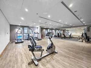 Silk Valley - Furnished 1bhk Pool And Gym