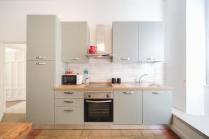 Vatican Domus by BuddyRent