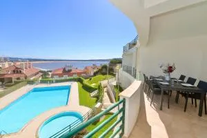 Bay - São Martinho do Porto