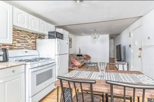 Amazing Location Murray Hill 3 Bedroom Apartment