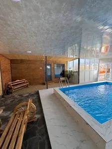 Diamond House - Tʼeghut